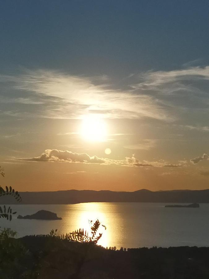 Appartamento A Marta Nel Lago Di Bolsena Exteriör bild